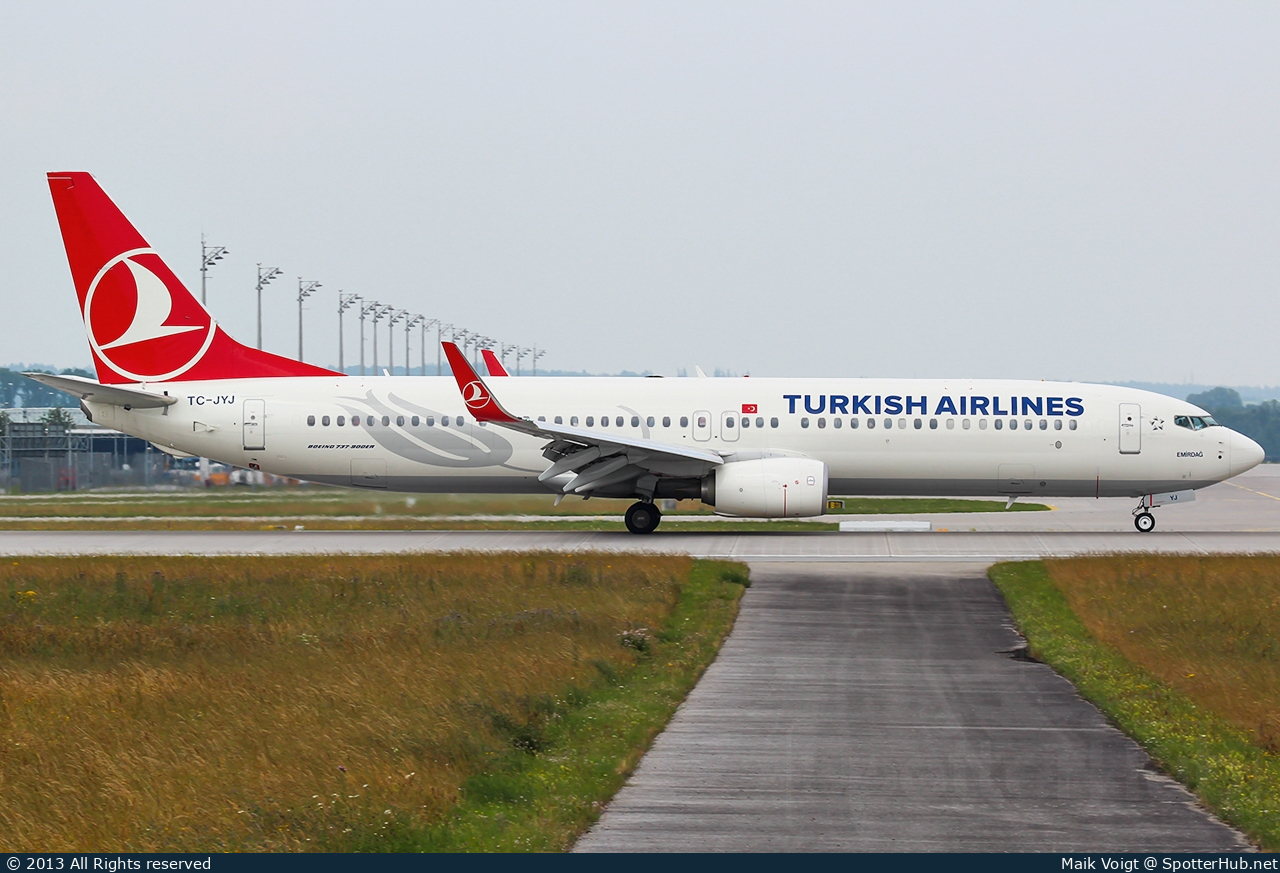 Photo of TC-JYJ - Boeing 737-9F2(ER) operated by Turkish Airlines