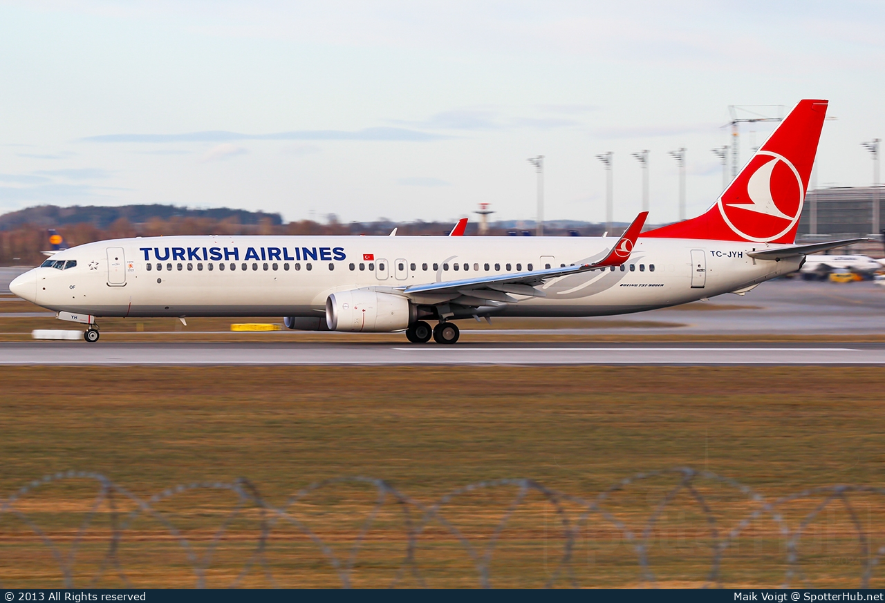 Photo of TC-JYH - Boeing 737-9F2(ER) operated by Turkish Airlines