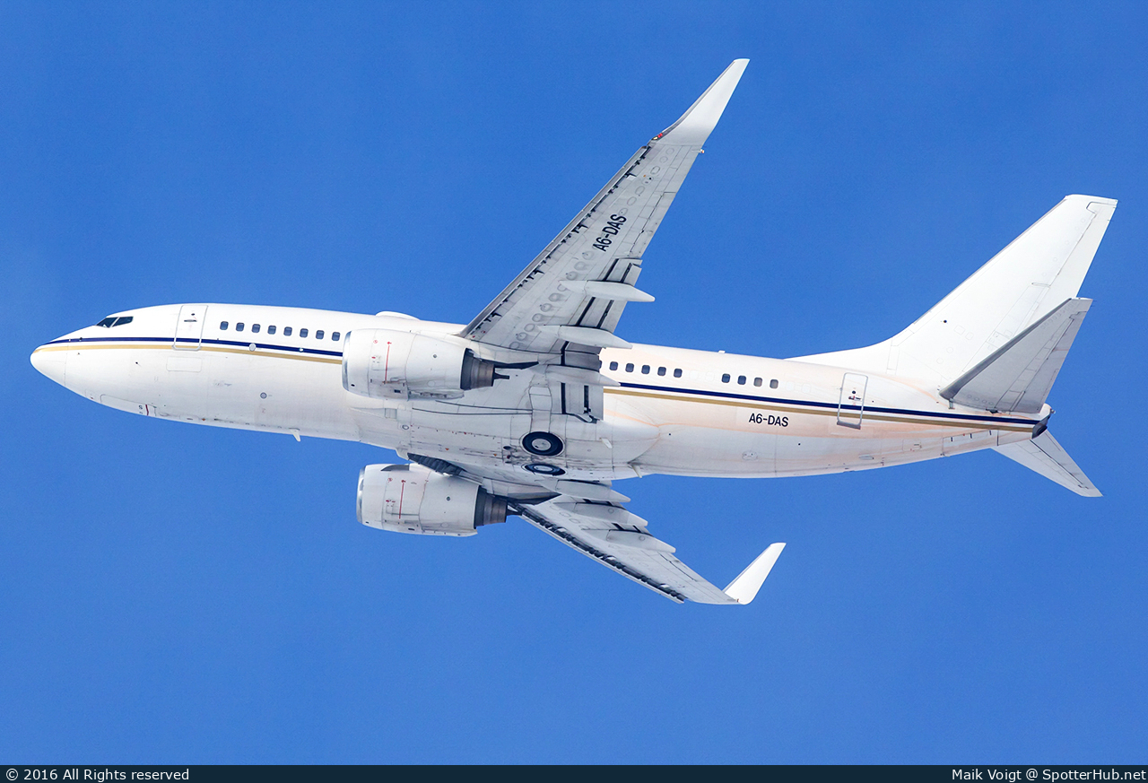 Photo of A6-DAS - Boeing 737-7Z5(BBJ) operated by Royal Jet