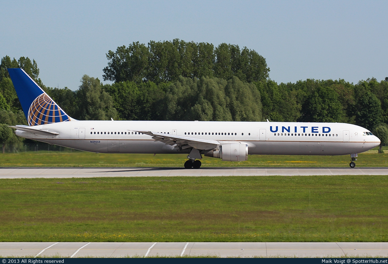 Photo of N59053 - Boeing 767-424(ER) operated by United Airlines