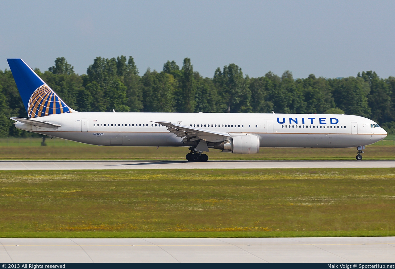 Photo of N66051 - Boeing 767-424(ER) operated by United Airlines
