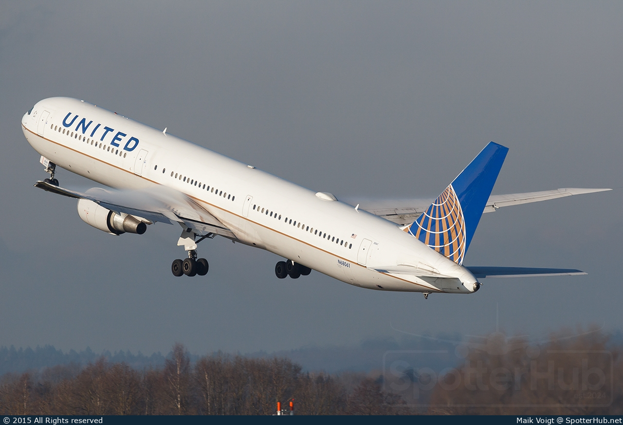 Photo of N68061 - Boeing 767-424(ER) operated by United Airlines