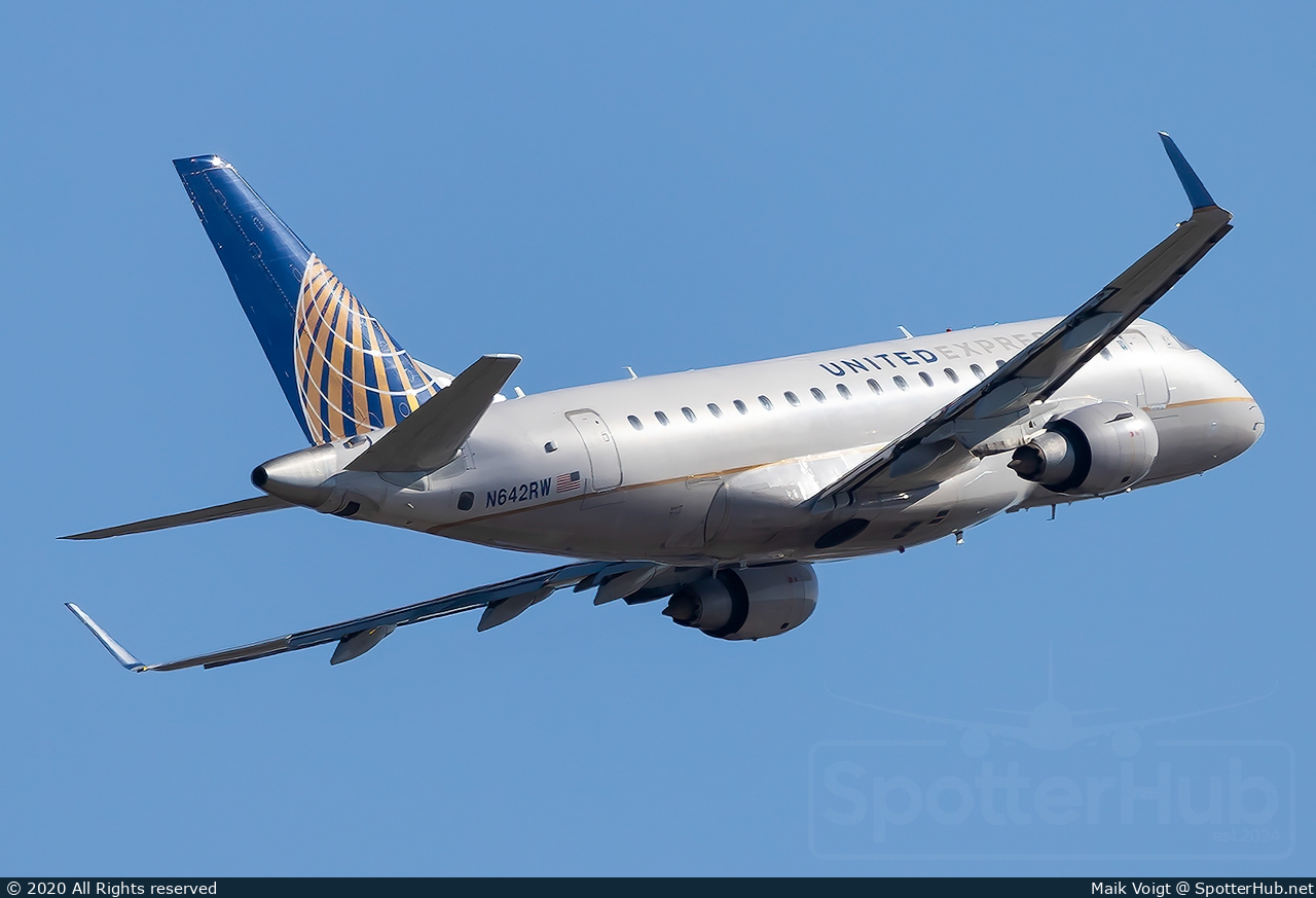 Photo of N642RW - Embraer ERJ-170SE operated by United Express (opb Republic Airways)