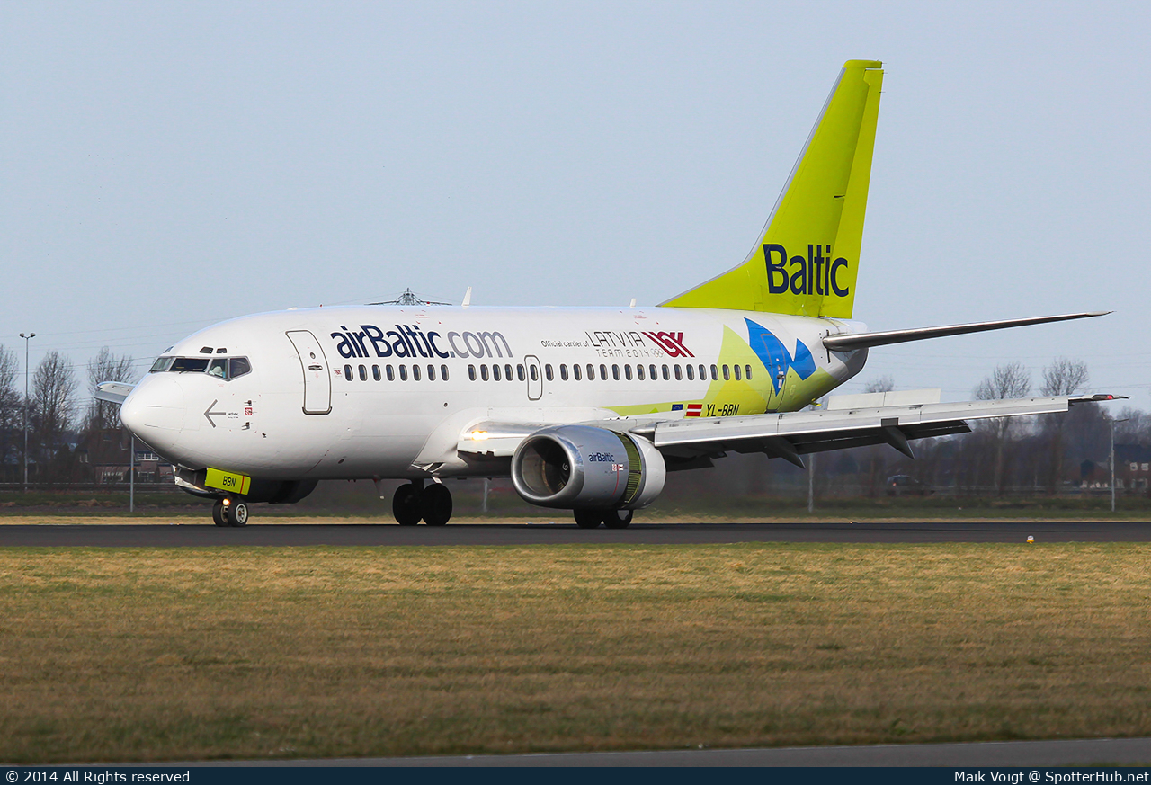 Photo of YL-BBN - Boeing 737-522 operated by airBaltic