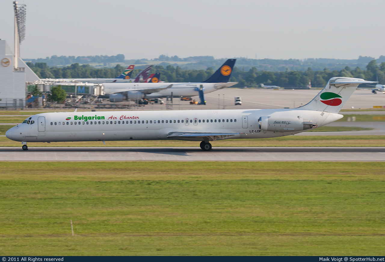 Photo of LZ-LDF - McDonnell Douglas MD-82 operated by Bulgarian Air Charter