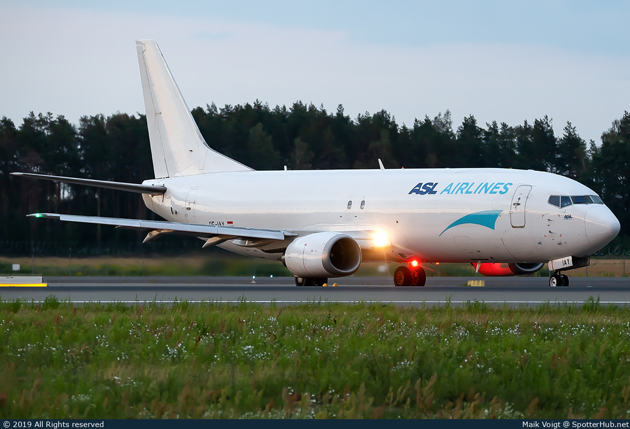 Photo of OE-IAY - Boeing 737-4Q8(SF) operated by ASL Airlines Belgium