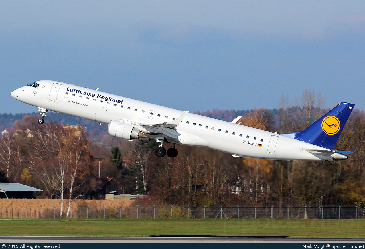 Photo of D-AEMC - Embraer ERJ-195LR operated by Augsburg Airways
