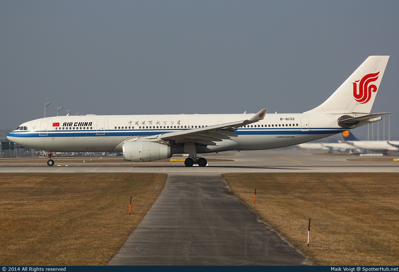 Photo of B-6132 - Airbus A330-243 operated by Air China