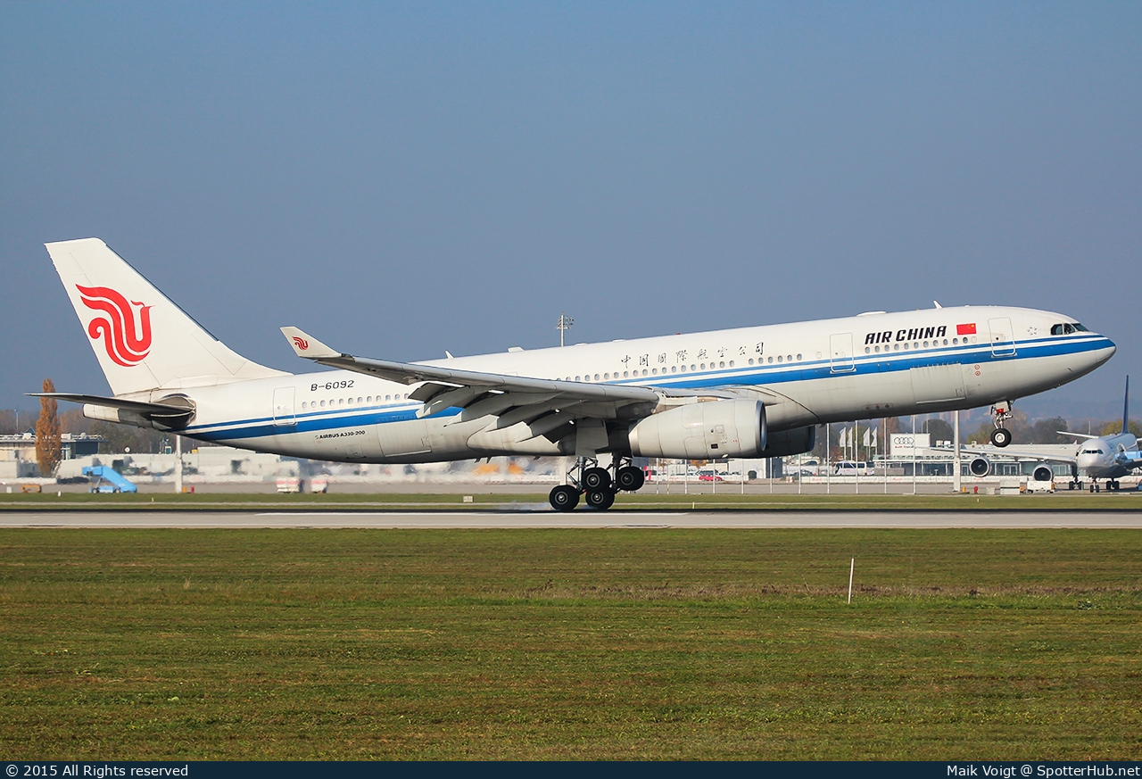 Photo of B-6092 - Airbus A330-243 operated by Air China