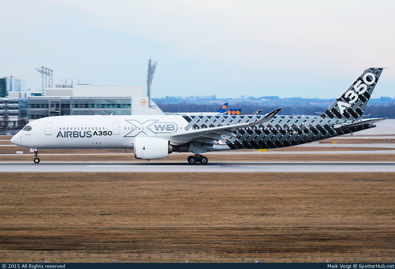 Photo of F-WWCF - Airbus A350-941 operated by Airbus Industrie
