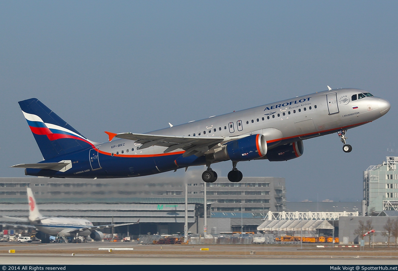 Photo of VP-BKC - Airbus A320-214 operated by Aeroflot
