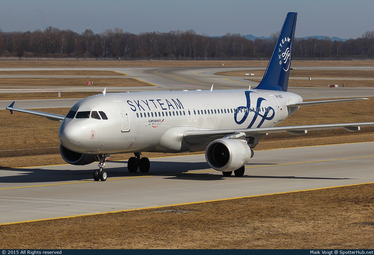 Photo of VP-BDK - Airbus A320-214 operated by Aeroflot