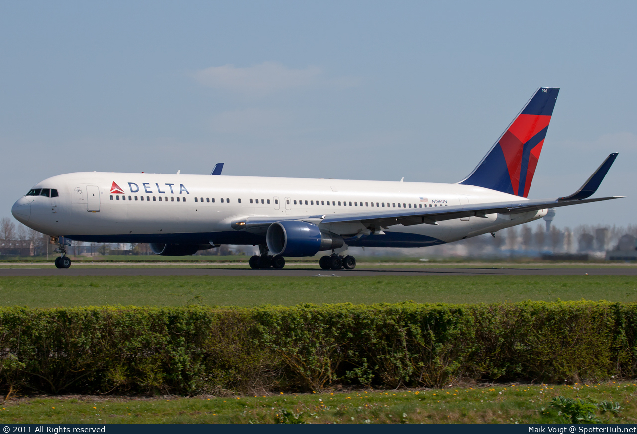 Photo of N196DN - Boeing 767-332(ER) operated by Delta Air Lines