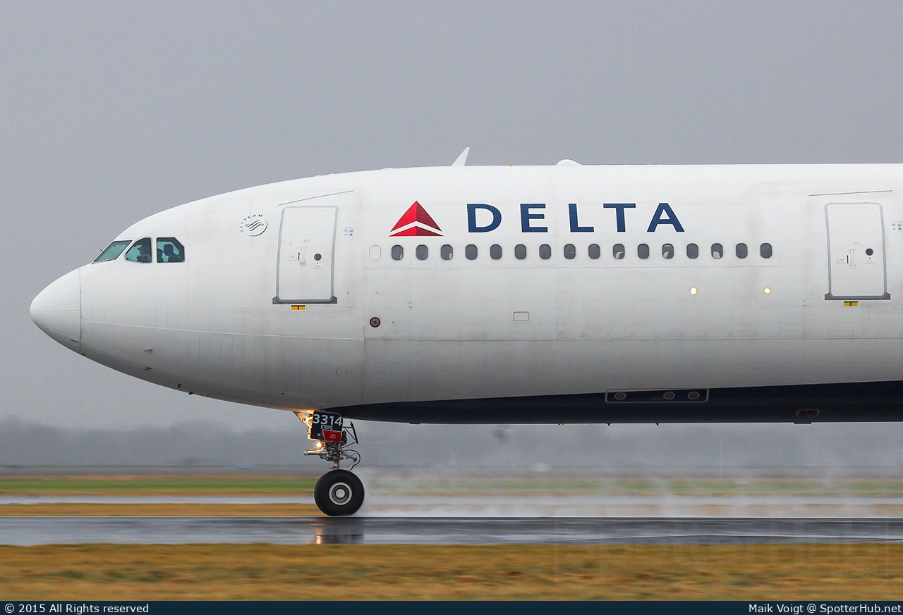 Photo of N814NW - Airbus A330-323 operated by Delta Air Lines