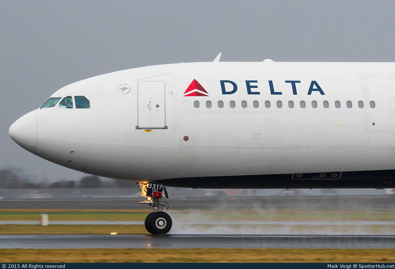 Photo of N817NW - Airbus A330-323 operated by Delta Air Lines