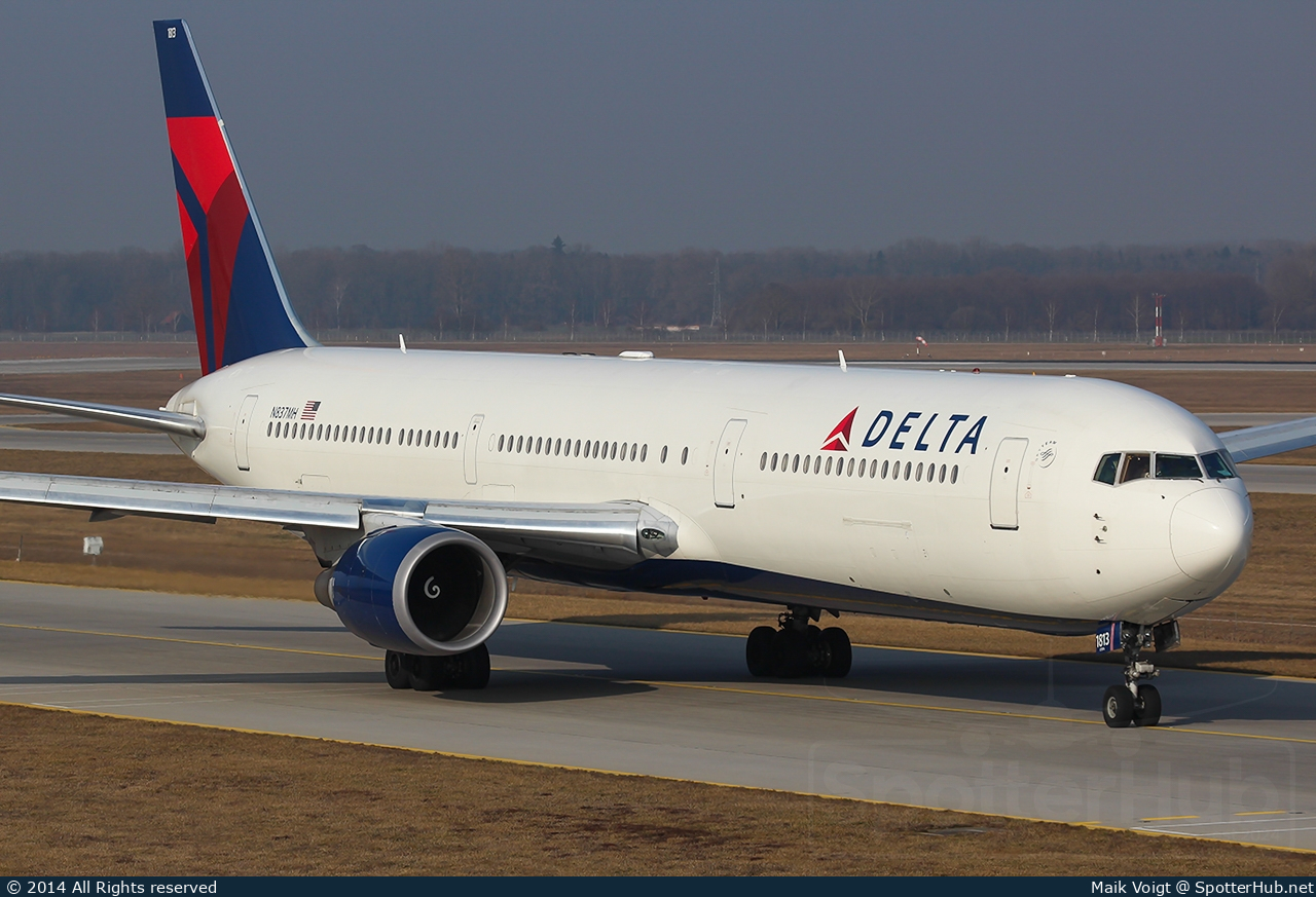 Photo of N837MH - Boeing 767-432(ER) operated by Delta Air Lines