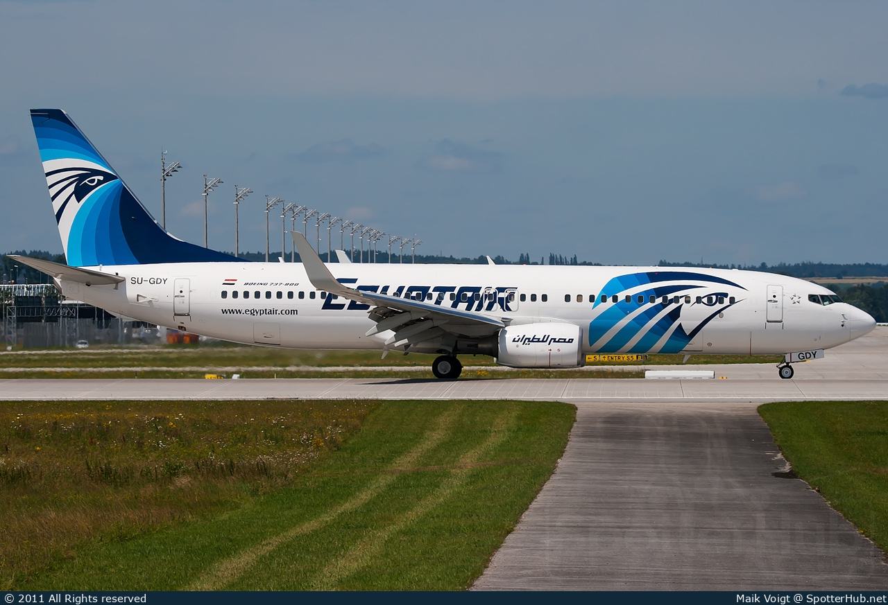 Photo of SU-GDY - Boeing 737-866 operated by Egyptair