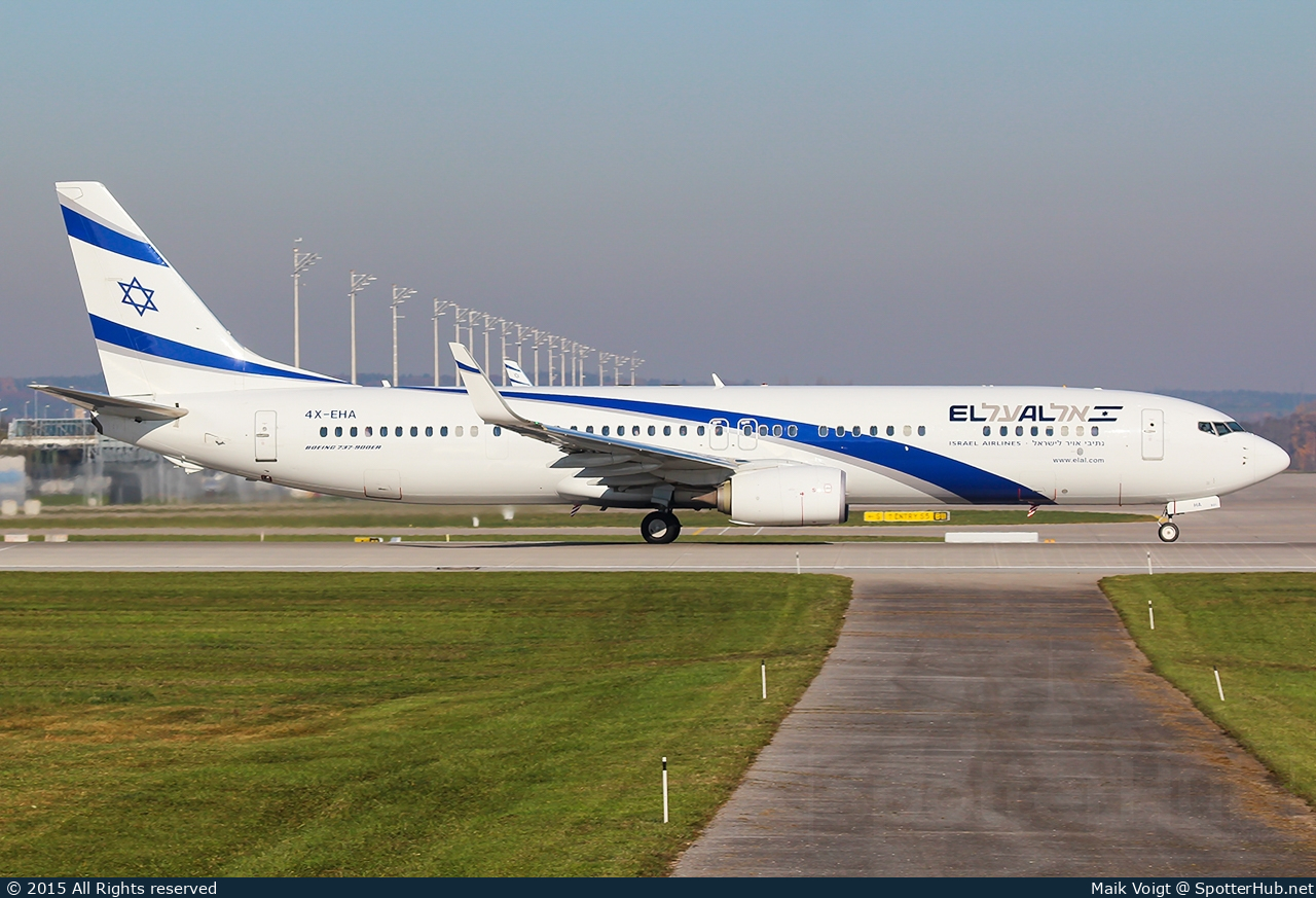 Photo of 4X-EHA - Boeing 737-958(ER) operated by El Al Israel Airlines