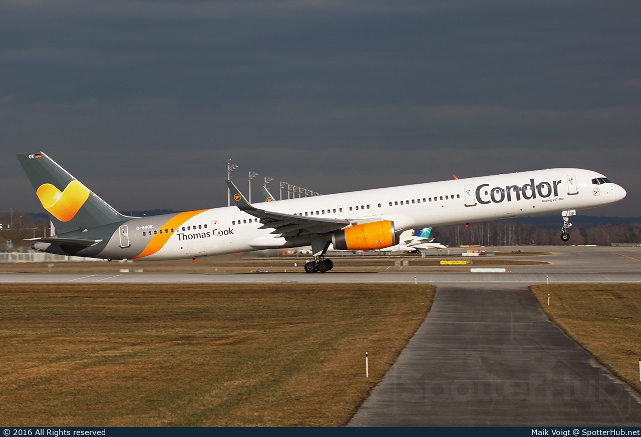 Photo of D-ABOK - Boeing 757-330 operated by Condor