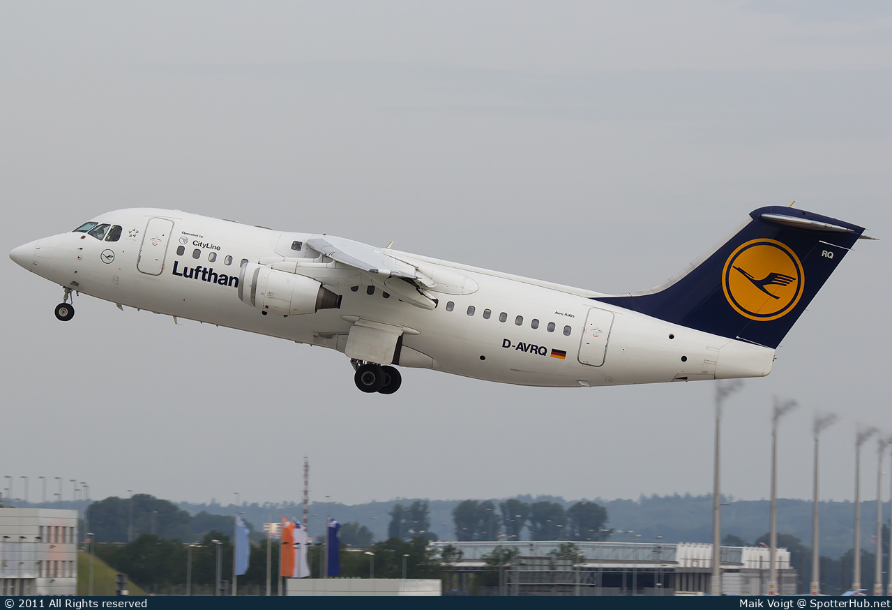 Photo of D-AVRQ - British Aerospace Avro RJ85 operated by Lufthansa CityLine