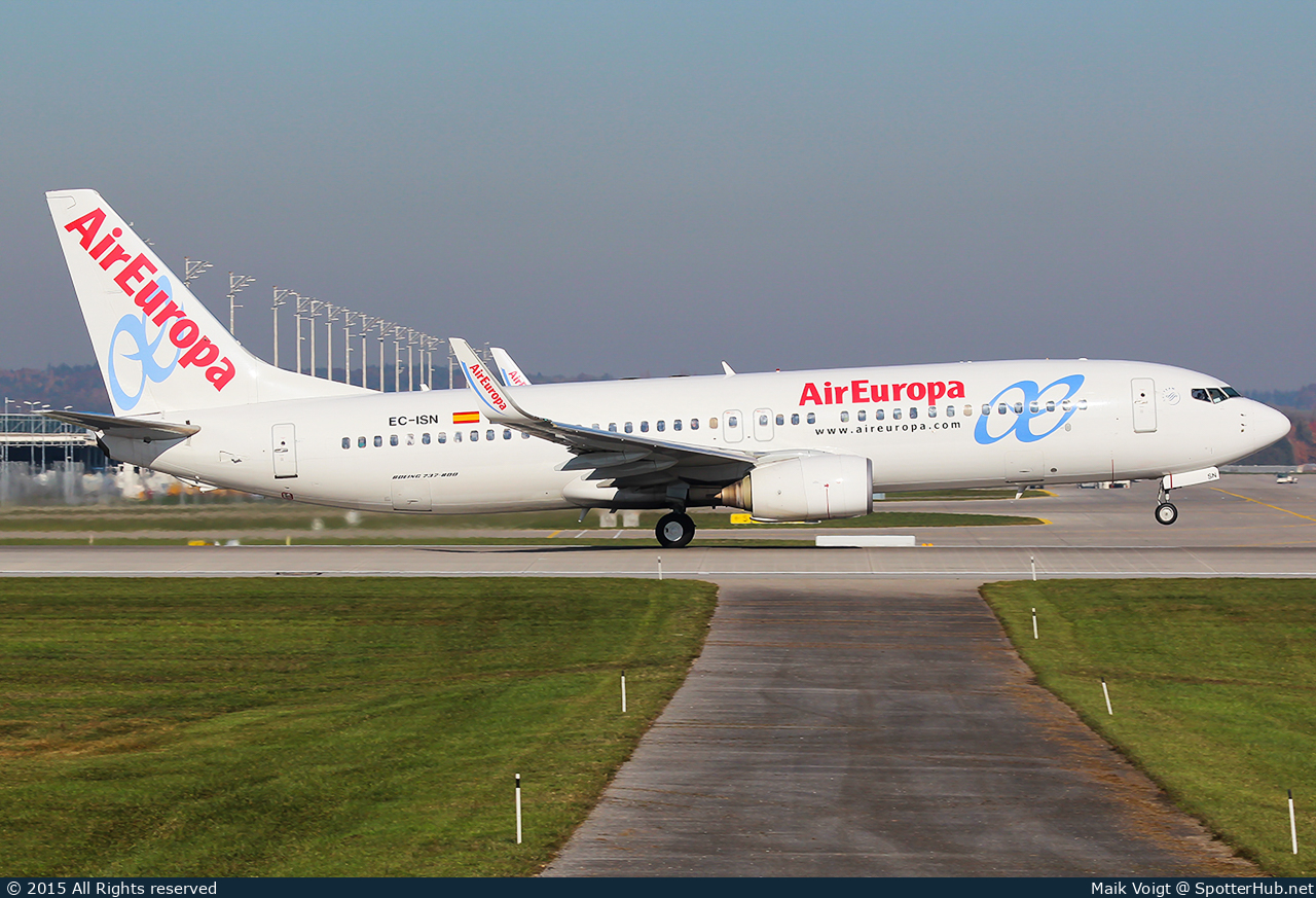 Photo of EC-ISN - Boeing 737-86Q operated by Air Europa