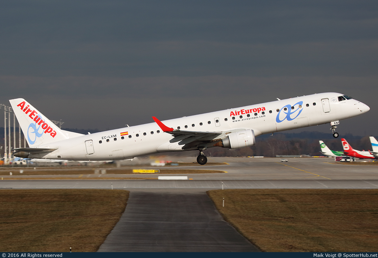 Photo of EC-LKM - Embraer ERJ-195LR operated by Air Europa