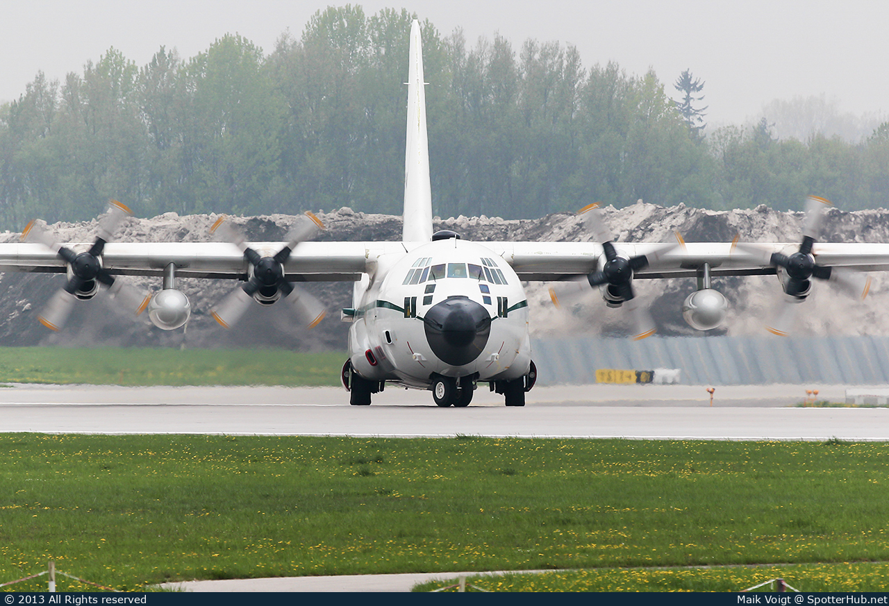 Photo of 7T-WHN - Lockheed C-130H-30 Hercules operated by Algerian Air Force