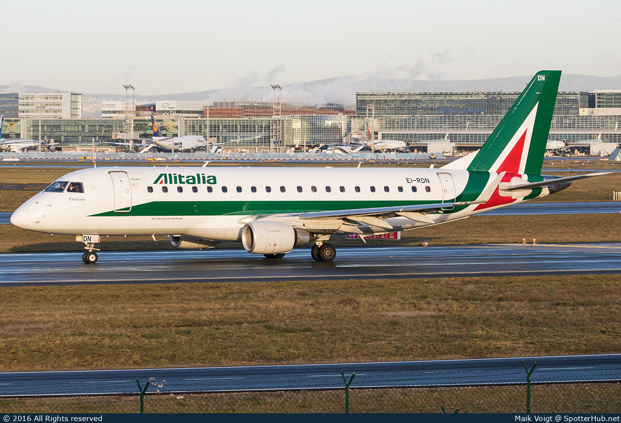 Photo of EI-RDN - Embraer ERJ-175STD operated by Alitalia CityLiner