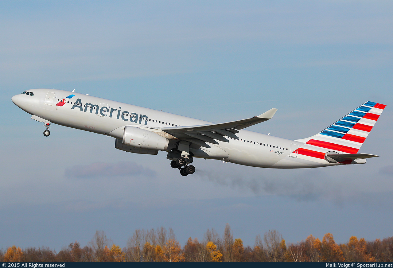 Photo of N292AY - Airbus A330-243 operated by American Airlines