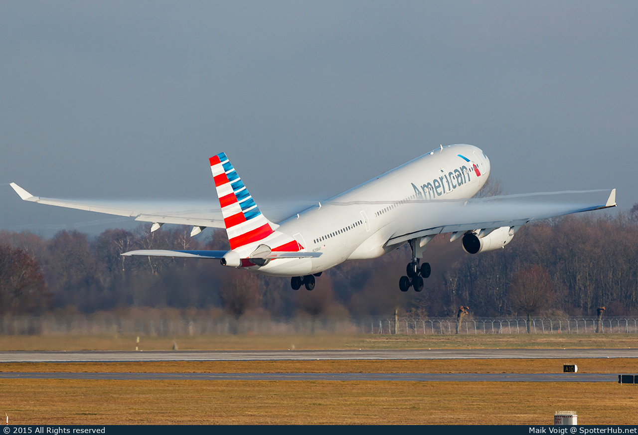 Photo of N288AY - Airbus A330-243 operated by American Airlines