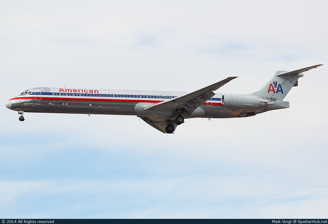 Photo of N436AA - McDonnell Douglas MD-83 operated by American Airlines