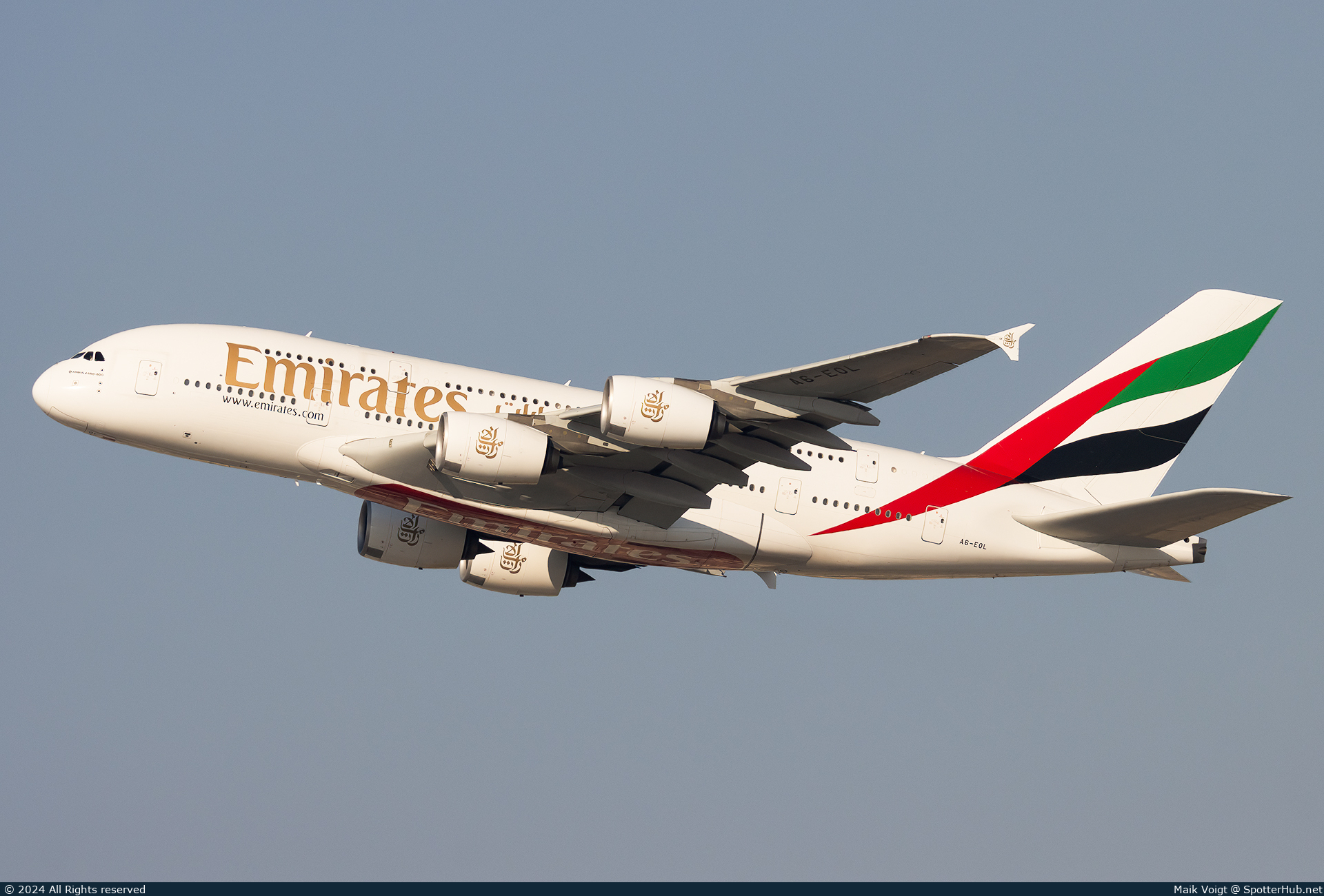 Photo of A6-EOL - Airbus A380-861 operated by Emirates