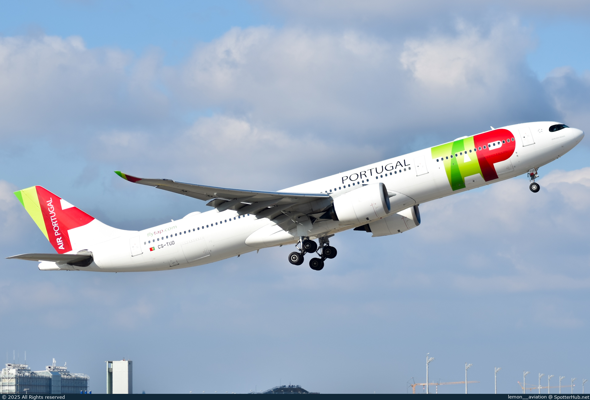 Photo of CS-TUD - Airbus A330-941 operated by TAP Air Portugal