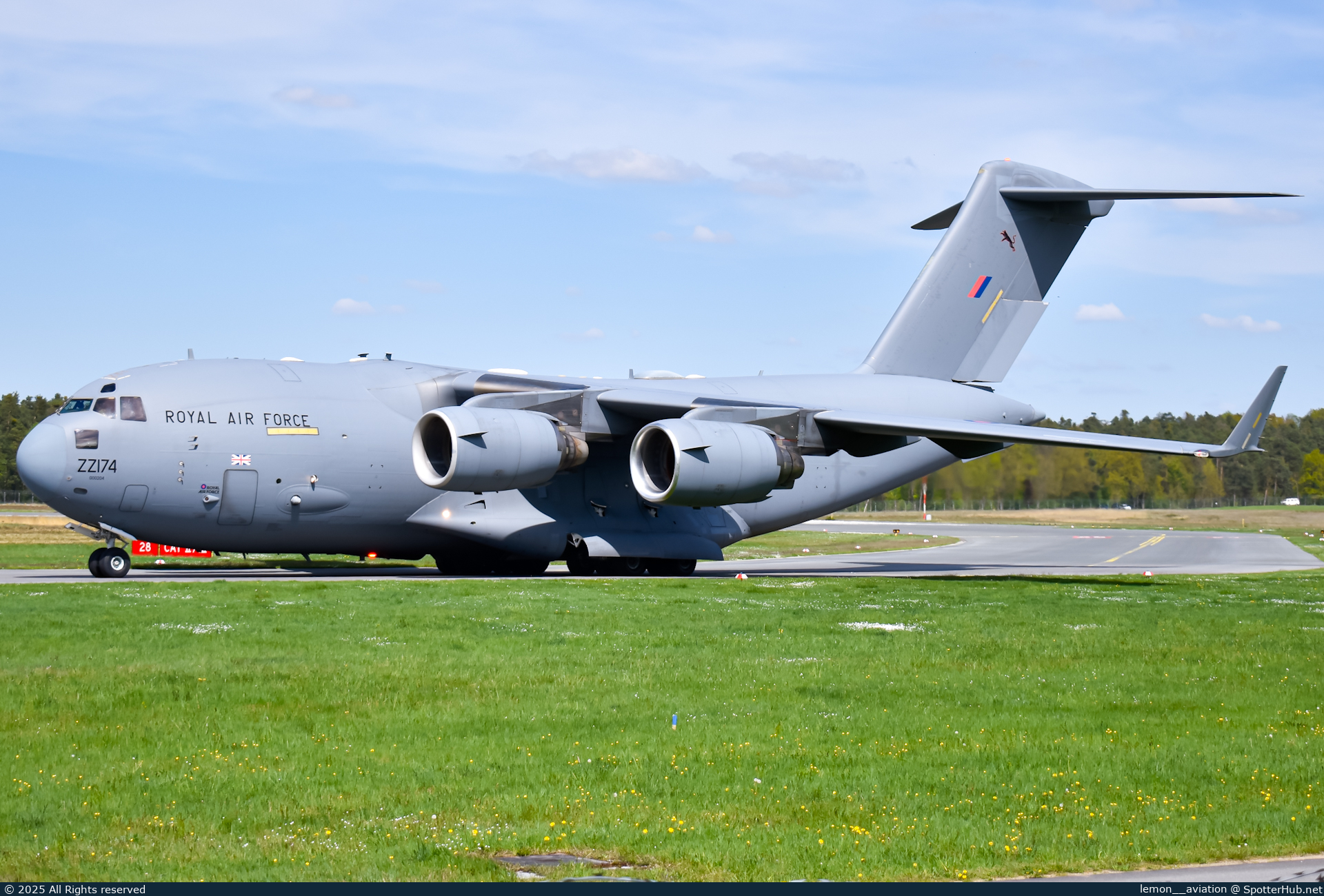 Photo of ZZ174 - Boeing C-17A Globemaster III operated by Royal Air Force
