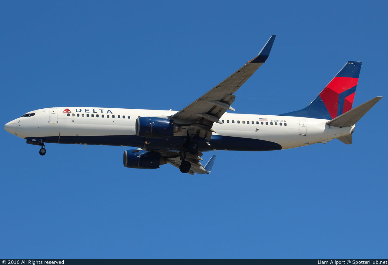 Photo of N398DA - Boeing 737-832 operated by Delta Air Lines