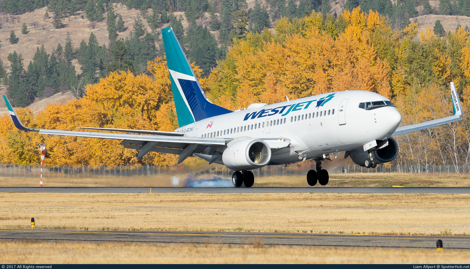 Photo of C-GCWJ - Boeing 737-7CT operated by WestJet Airlines