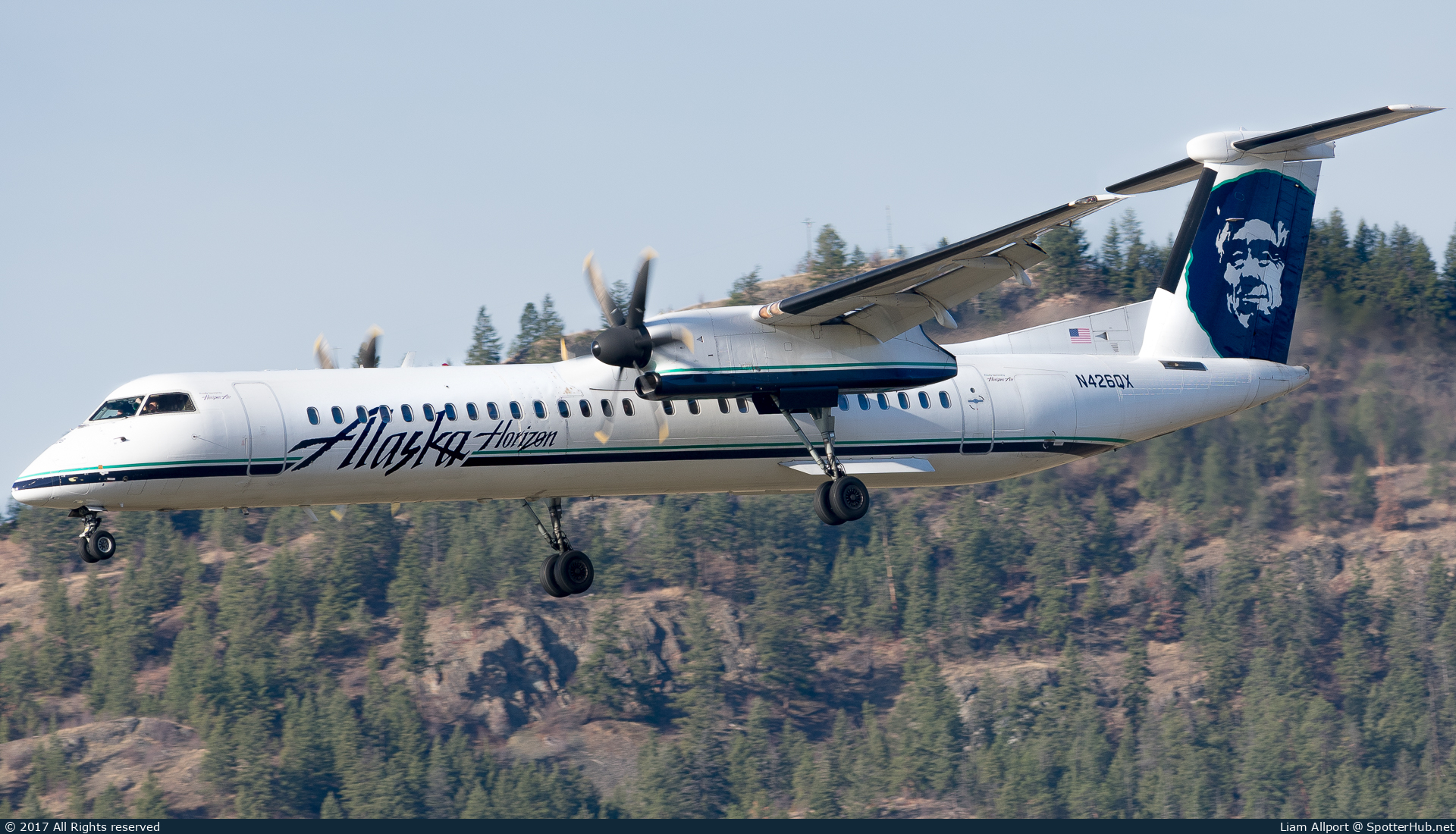 Photo of N426QX - Bombardier DHC-8-402 Dash 8 Q400 operated by Alaska Airlines (opb Horizon Air)
