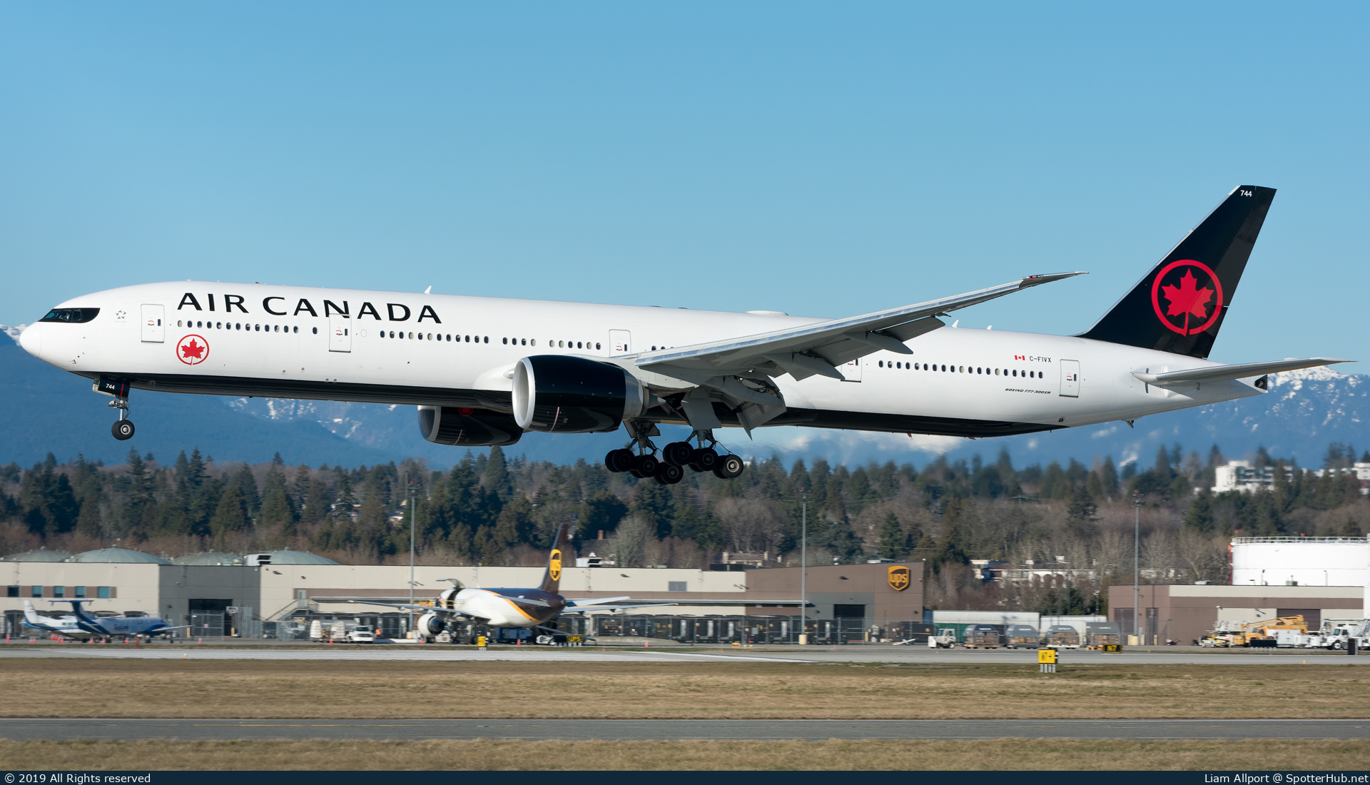 Photo of C-FIVX - Boeing 777-333(ER) operated by Air Canada