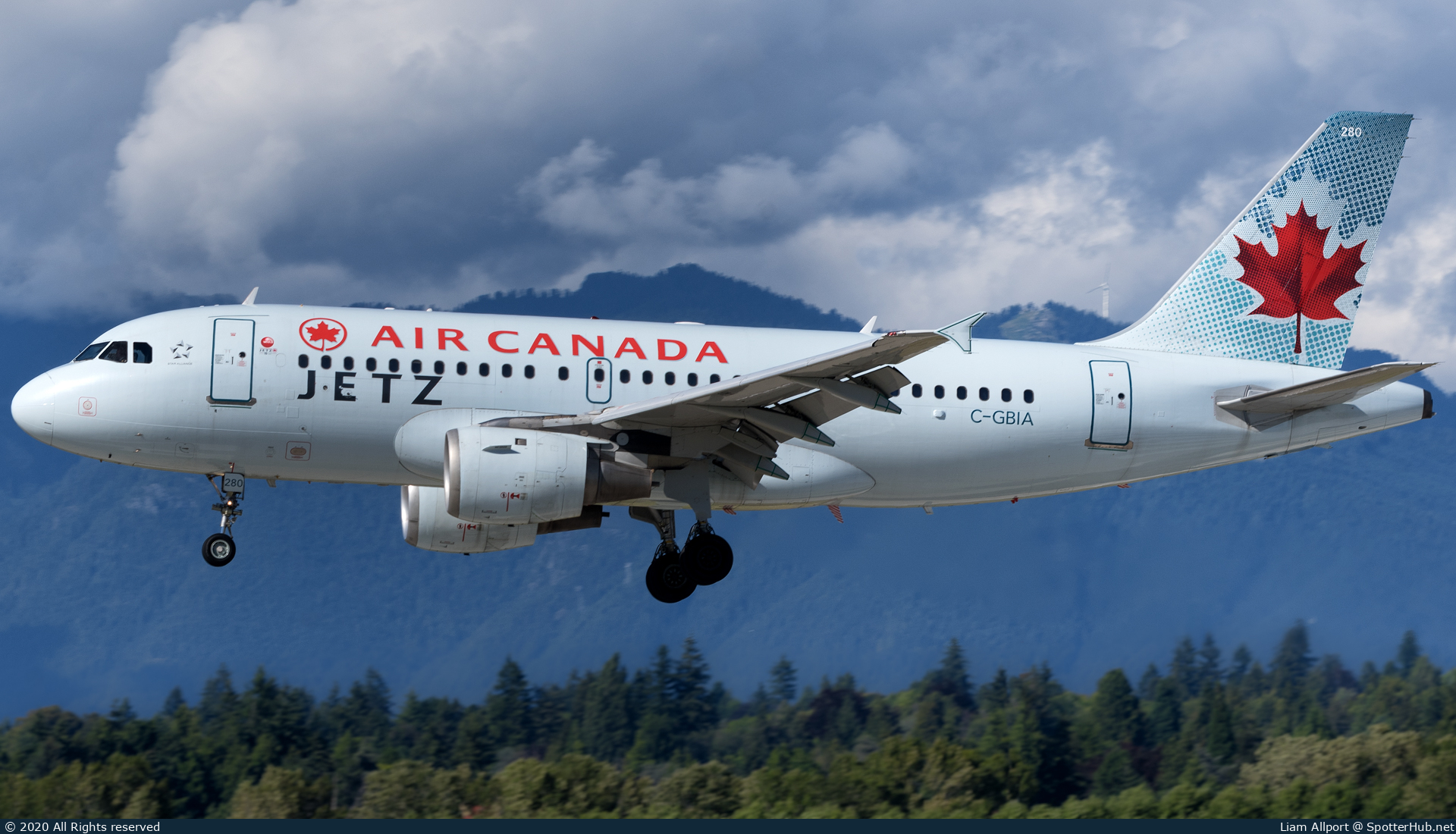 Photo of C-GBIA - Airbus A319-114 operated by Air Canada Jetz