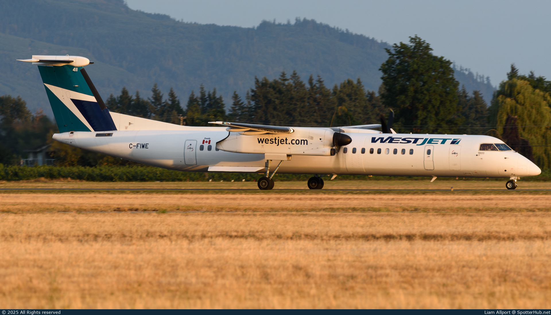 Photo of C-FIWE - Bombardier DHC-8-402 Dash 8 Q400 operated by WestJet Encore