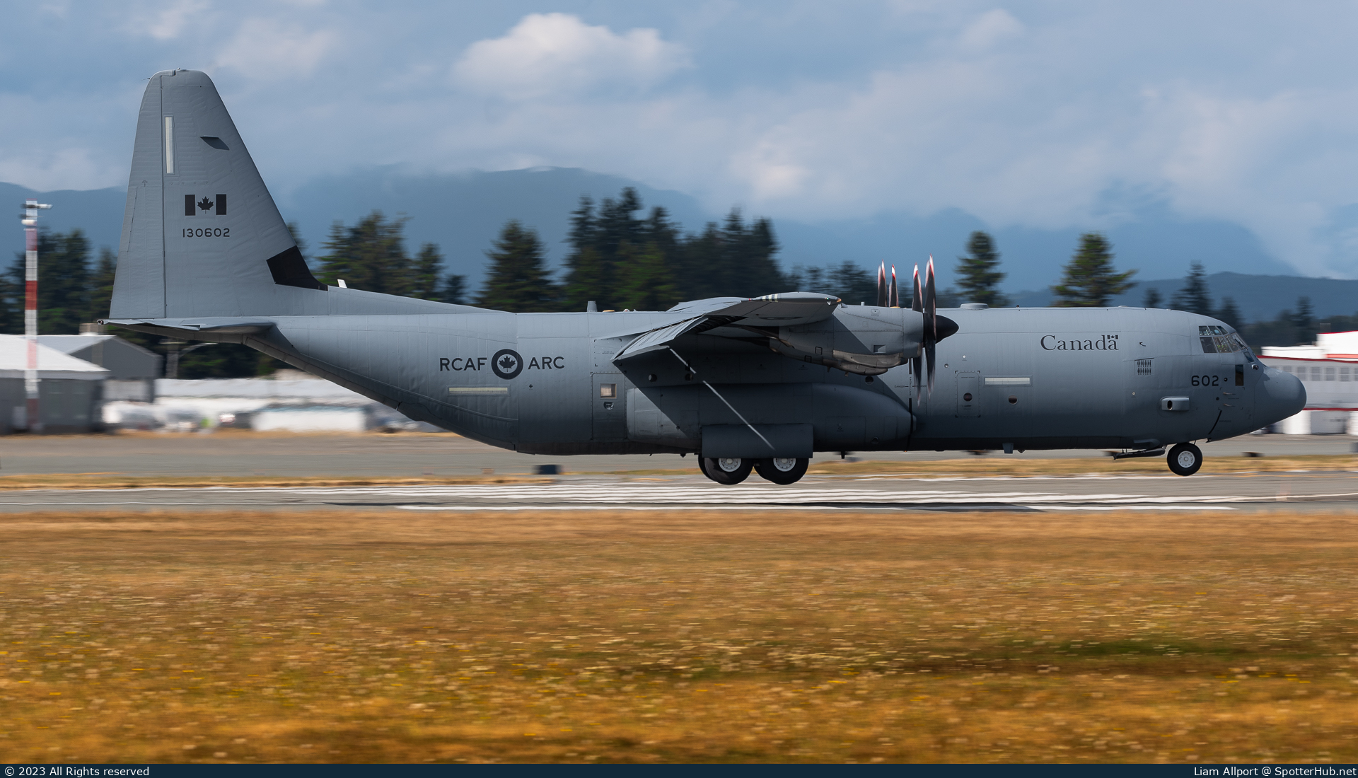 Photo of 130602 - Lockheed Martin CC-130J Hercules operated by Royal Canadian Air Force