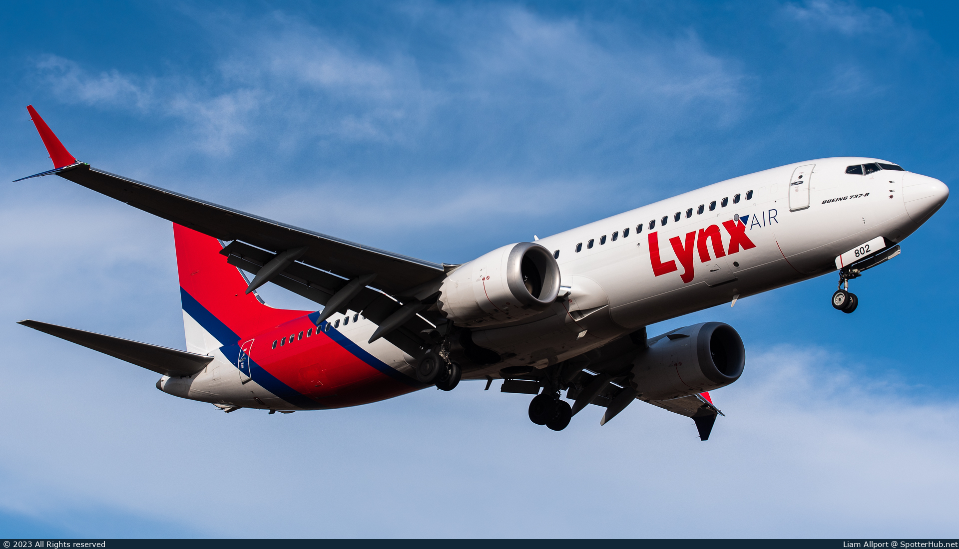 Photo of C-FULI - Boeing 737 MAX 8 operated by Lynx Air