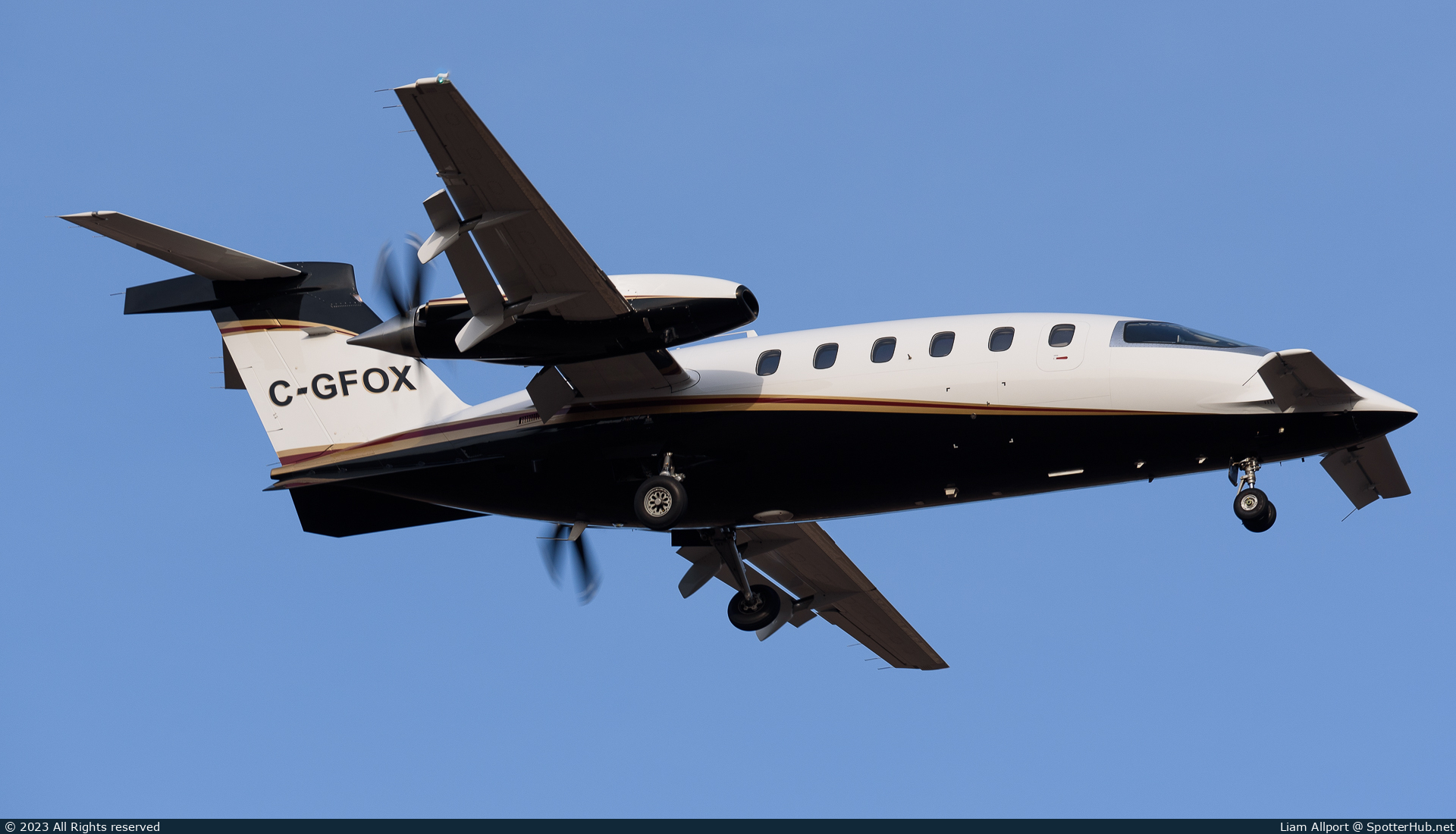 Photo of C-GFOX - Piaggio P.180 Avanti II operated by Westair Aviation Canada