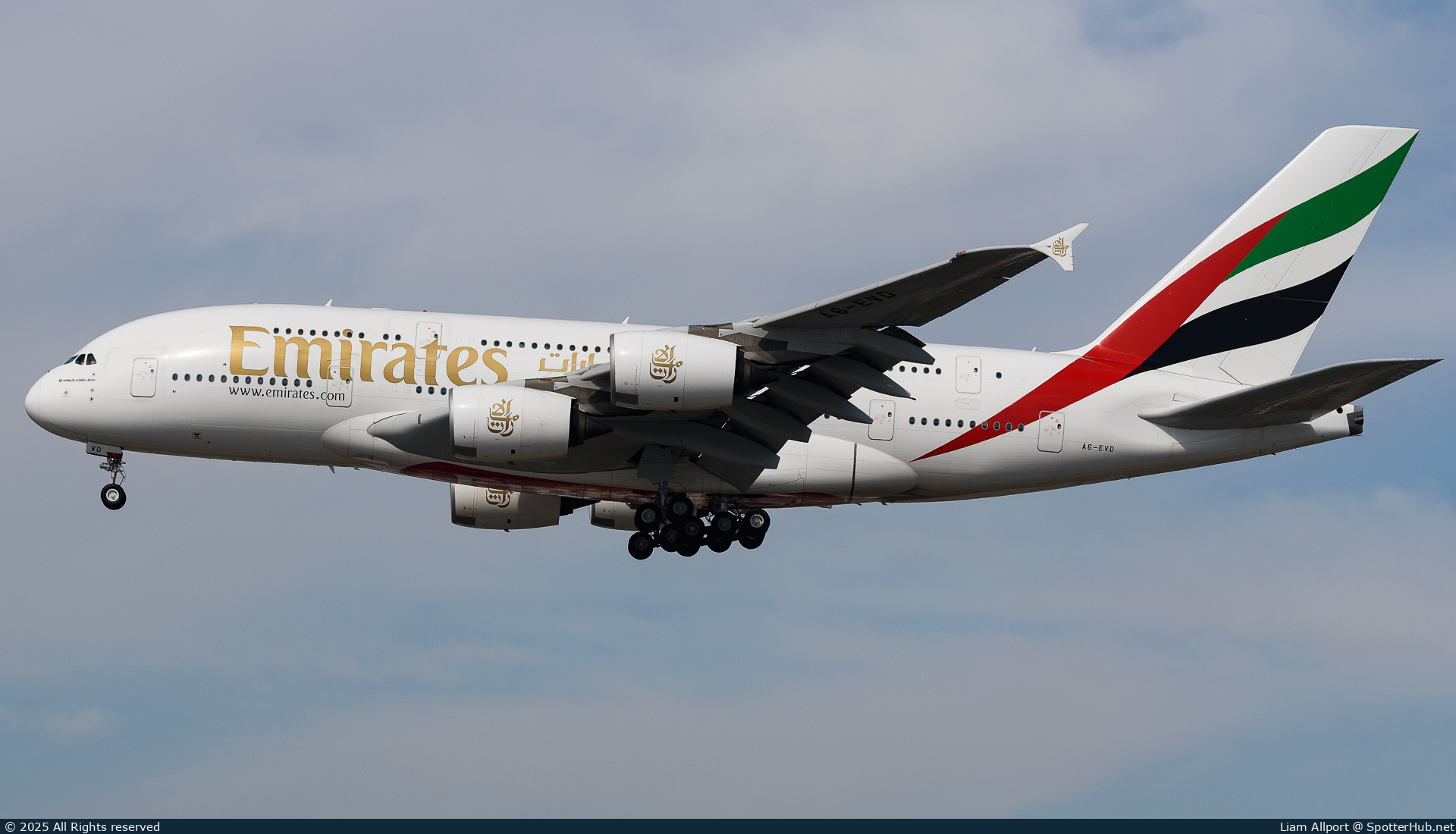 Photo of A6-EVD - Airbus A380-842 operated by Emirates