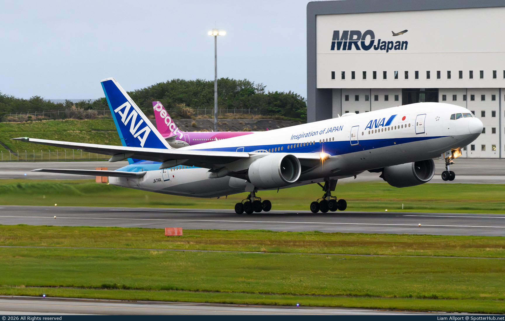 Photo of JA714A - Boeing 777-281 operated by ANA All Nippon Airways