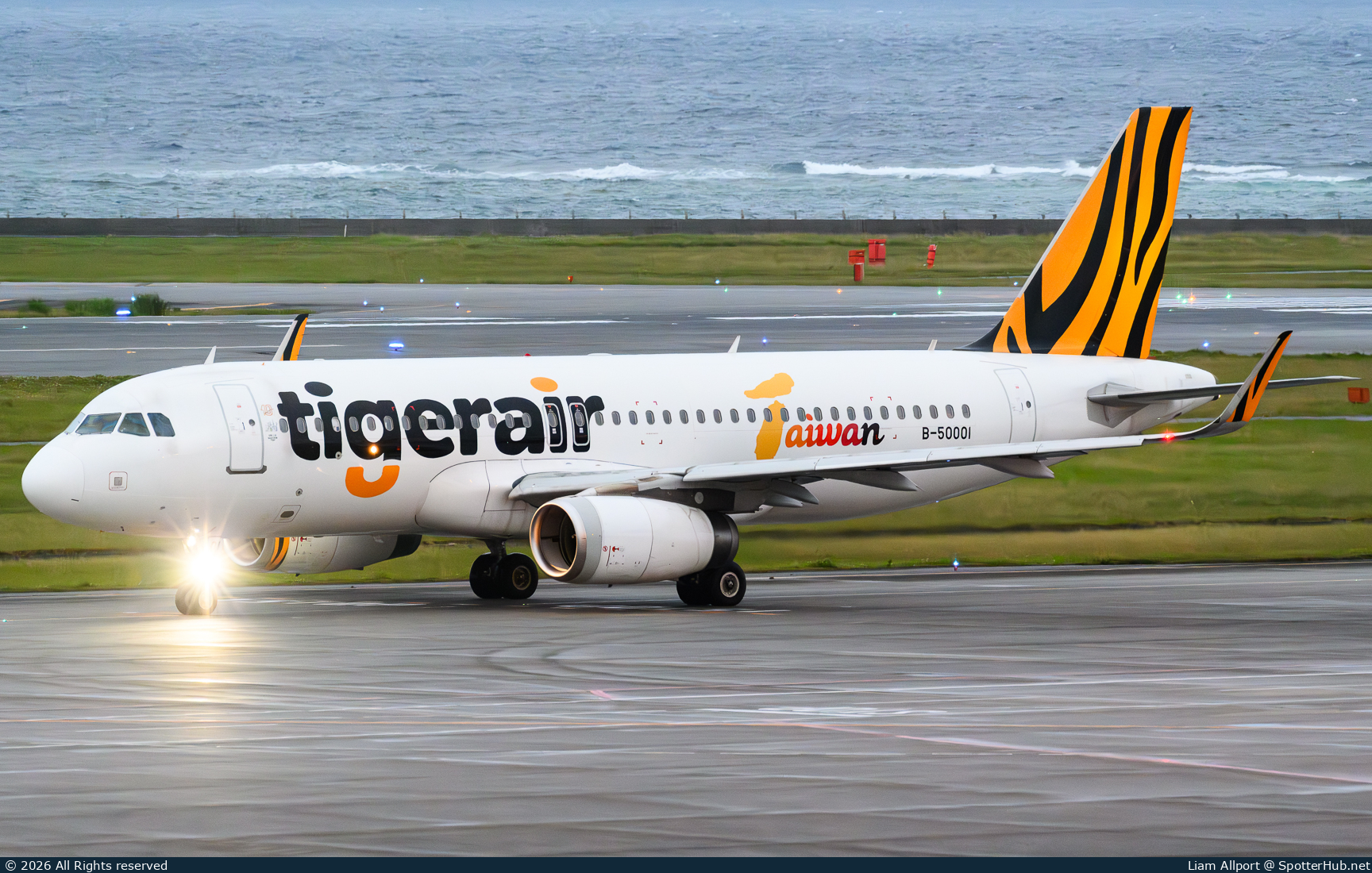 Photo of B-50001 - Airbus A320-232 operated by Tigerair Taiwan