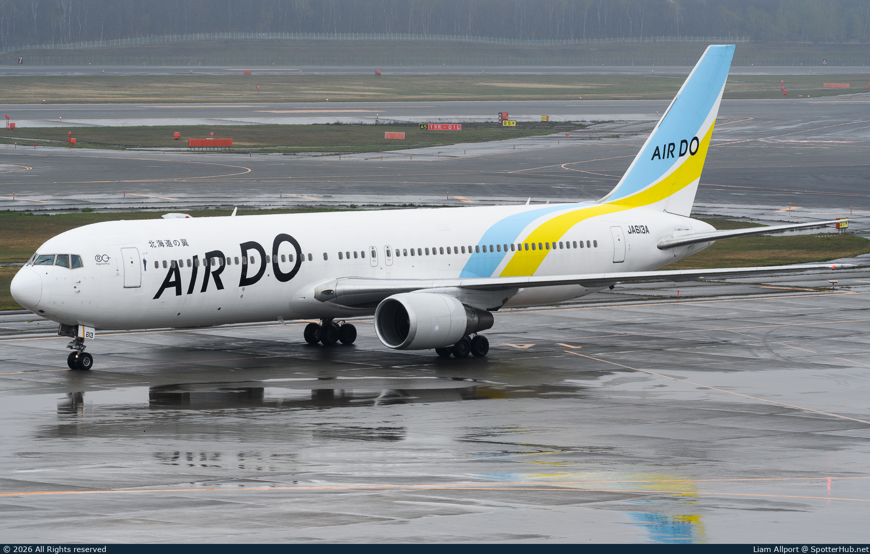 Photo of JA613A - Boeing 767-381(ER) operated by Air Do