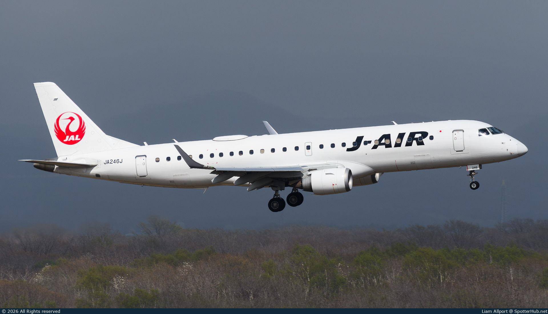 Photo of JA246J - Embraer ERJ-190STD operated by J-Air