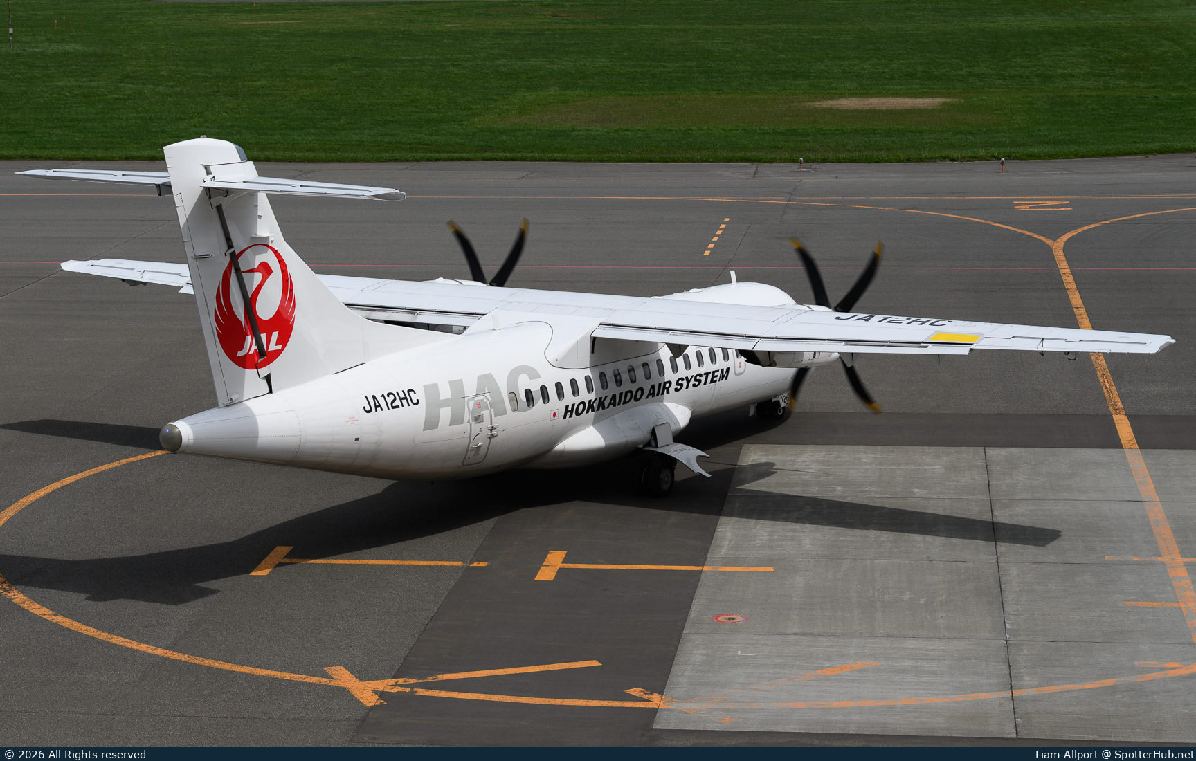 Photo of JA12HC - ATR 42-600 operated by Hokkaido Air System
