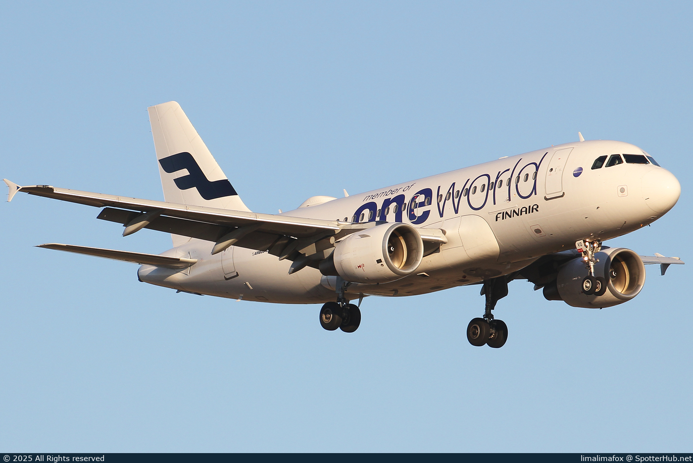 Photo of OH-LVD - Airbus A319-112 operated by Finnair
